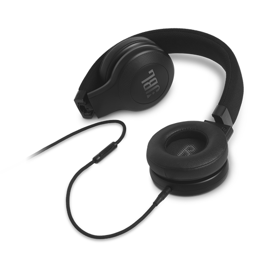 E35 - Black - On-ear headphones - Detailshot 3