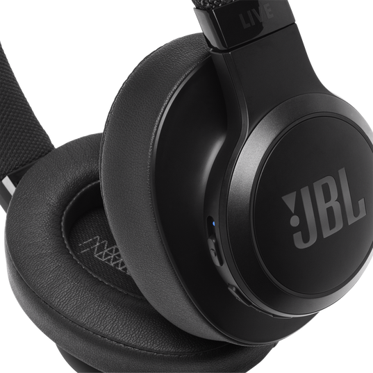 JBL LIVE 500BT | JBL LIVE500BT giúp bạn luôn kết nối với âm nhạc và thế  giới xung quanh.
