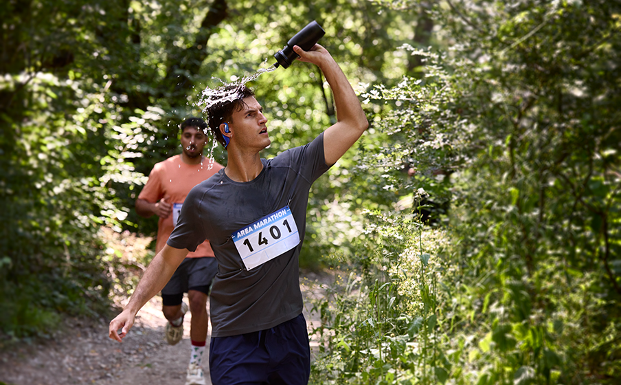 Kh&aacute;ng nước v&agrave; bụi chuẩn IP68