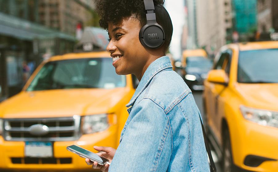 JBL Tune 670NC On-Ear Adaptive Headphones Wireless Cancelling Noise 
