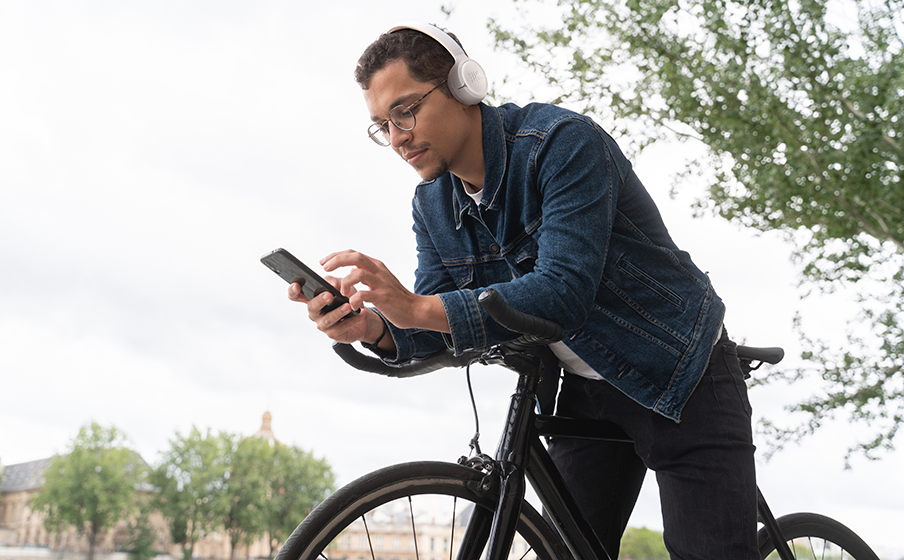 T&ugrave;y chỉnh chất &acirc;m với ứng dụng JBL Headphones