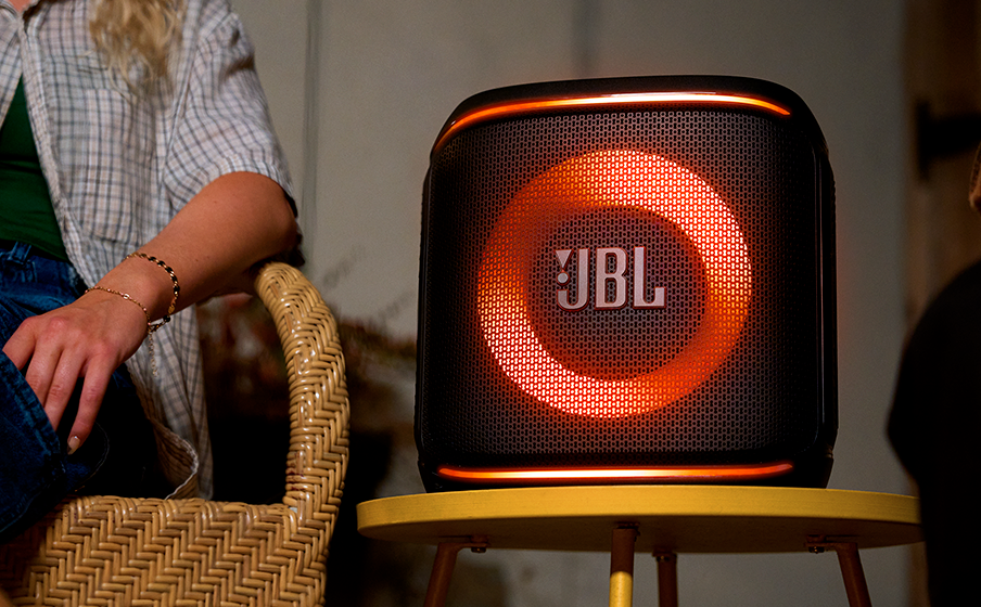 N&acirc;ng tầm chất &acirc;m JBL Pro Sound với AI Sound Boost