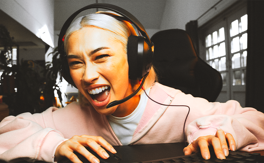 50mm carbon dynamic drivers for rich JBL Quantum Sound