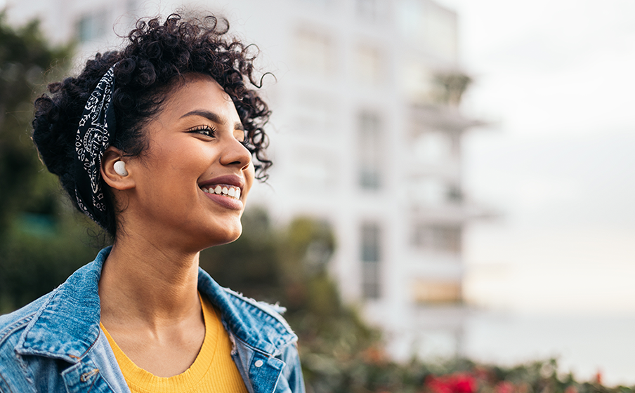 C&ocirc;ng nghệ 4-Mic cho cuộc gọi r&otilde; r&agrave;ng, sắc n&eacute;t