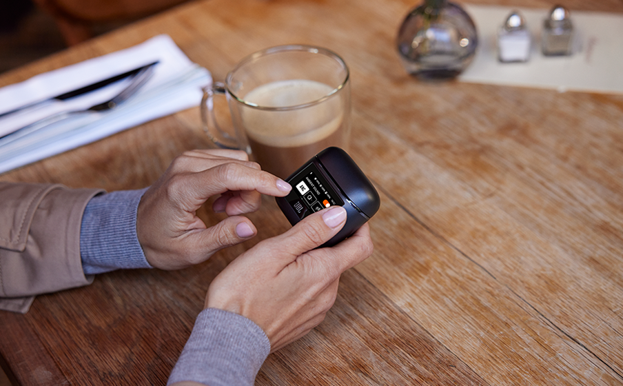 Hộp sạc th&ocirc;ng minh cho trải nghiệm liền mạch