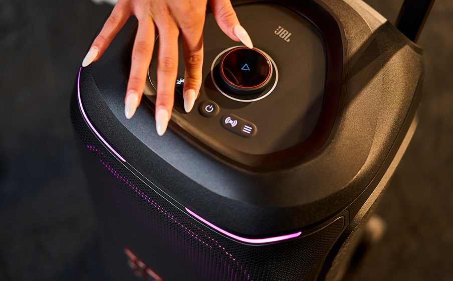 C&ocirc;ng nghệ AI Sound Boost cho dải &acirc;m th&ecirc;m uy lực